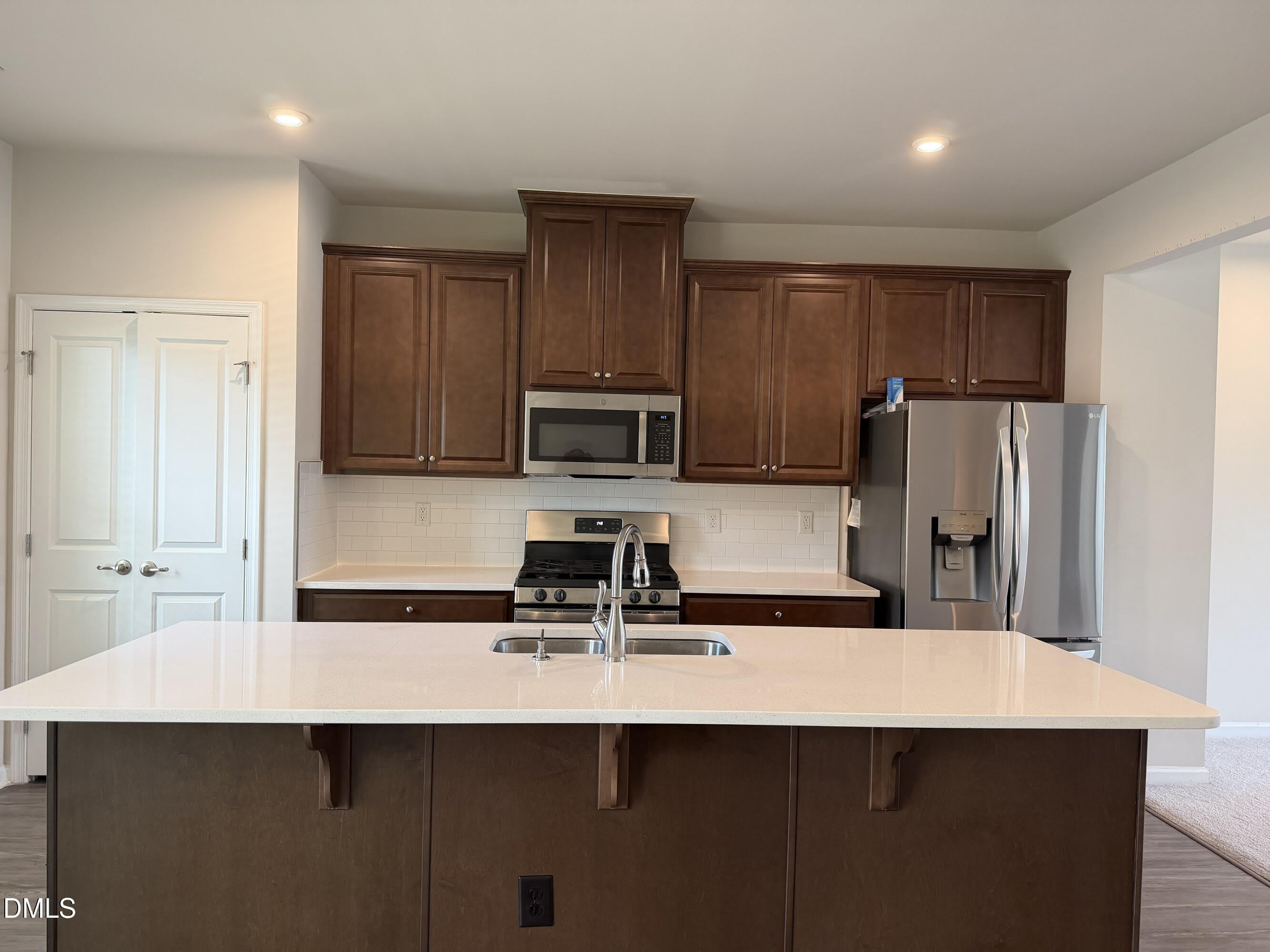 946 Channing Park Circle – photo 1