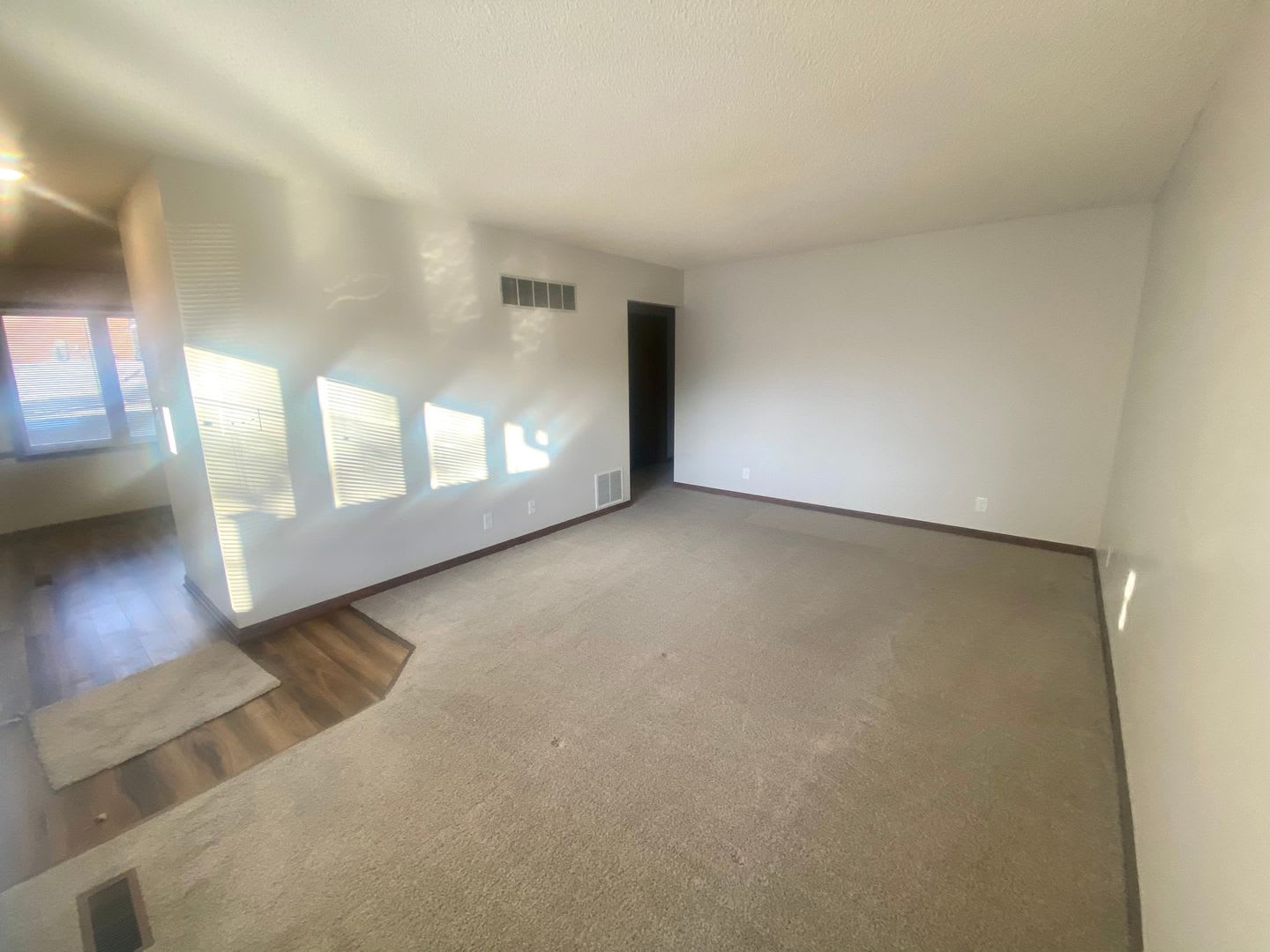 2 Bedroom and 1 Bathroom Town House Available to tour September 1st, 2026! – photo 1