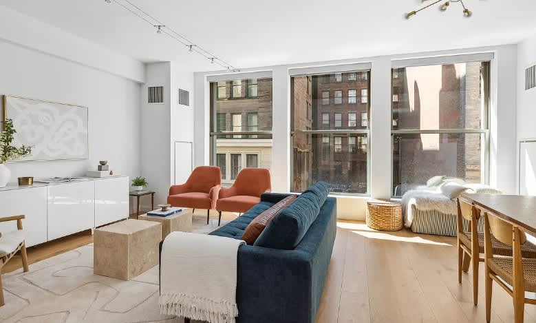21 W 19th St – photo 1