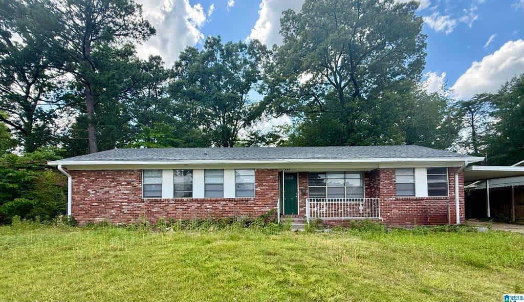 800 Fairfax Drive – photo 1