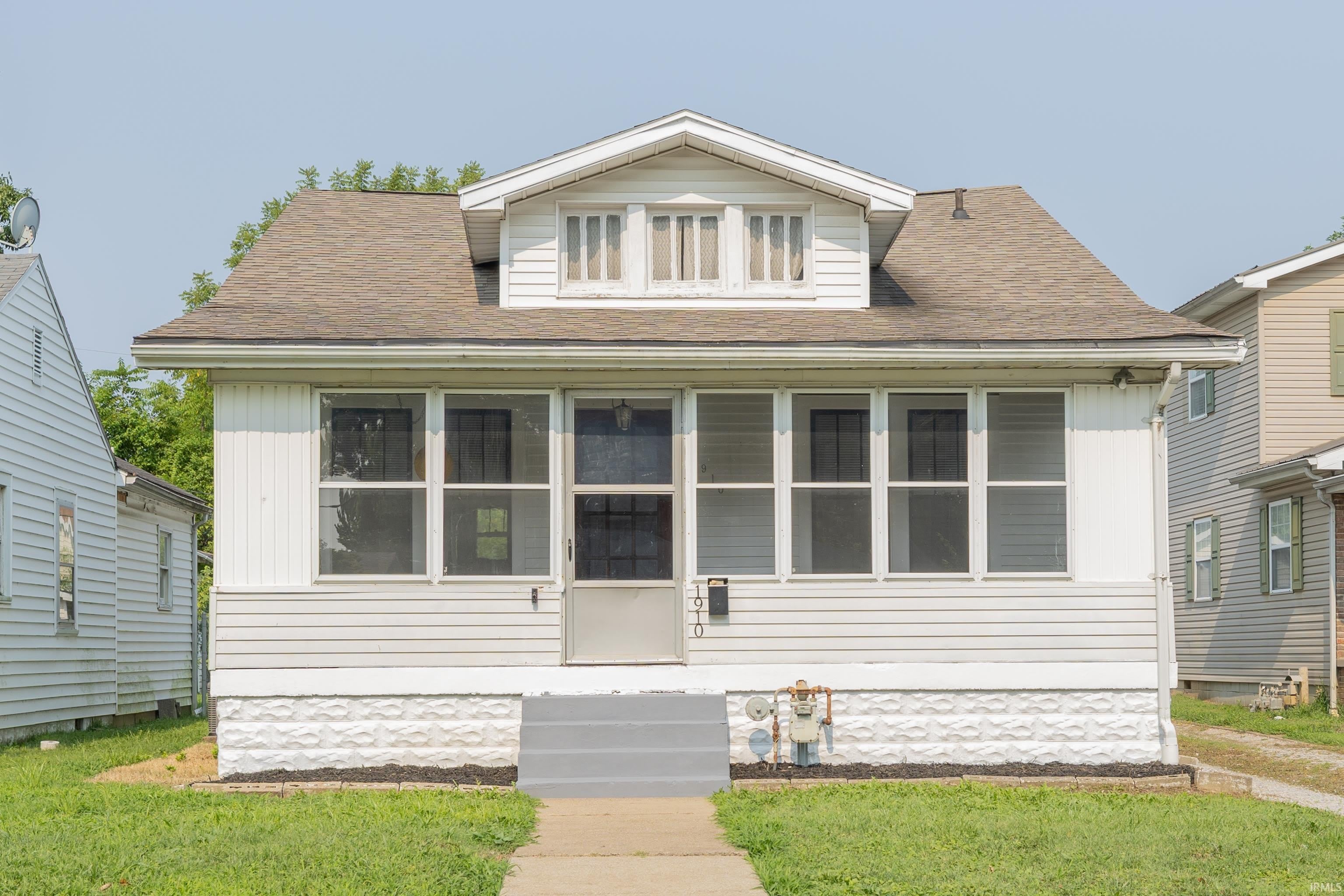 1910 N Weinbach Avenue – photo 1 of 22