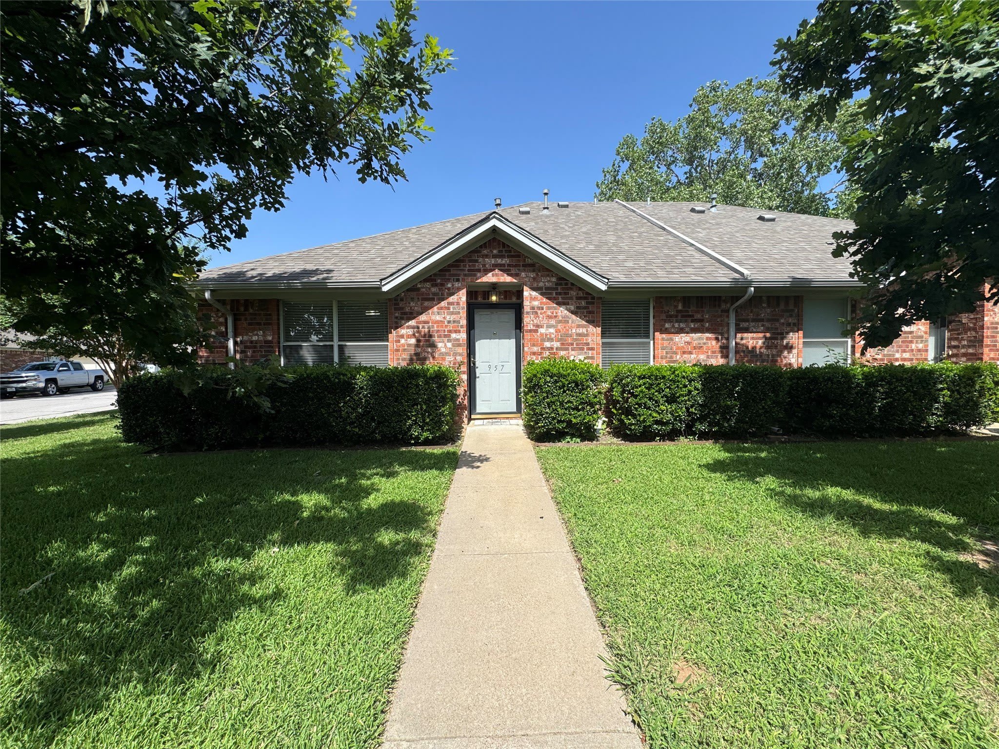 957 Austin Court – photo 1 of 18