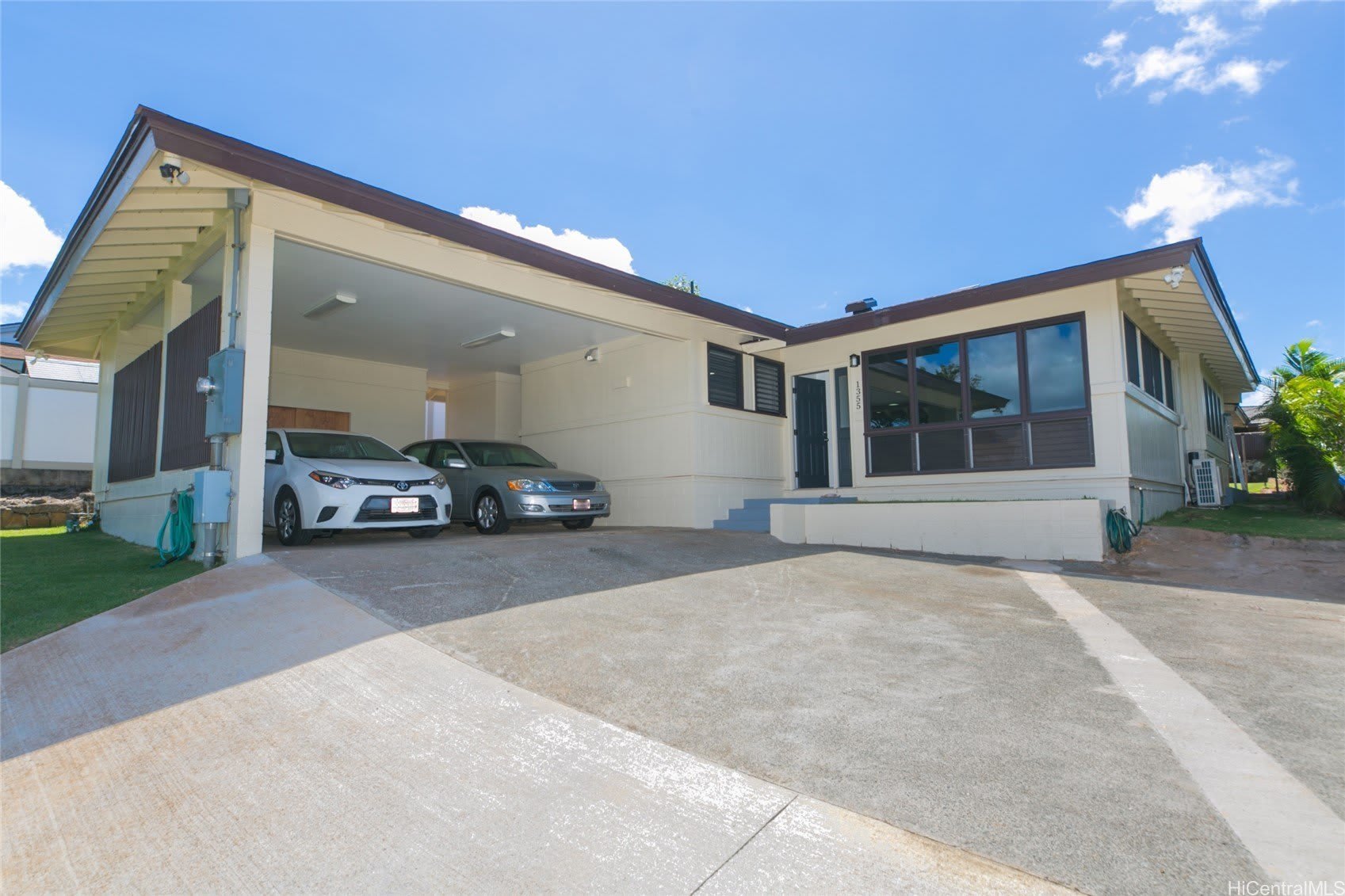 1355 Ala Napunani Street – photo 1 of 18