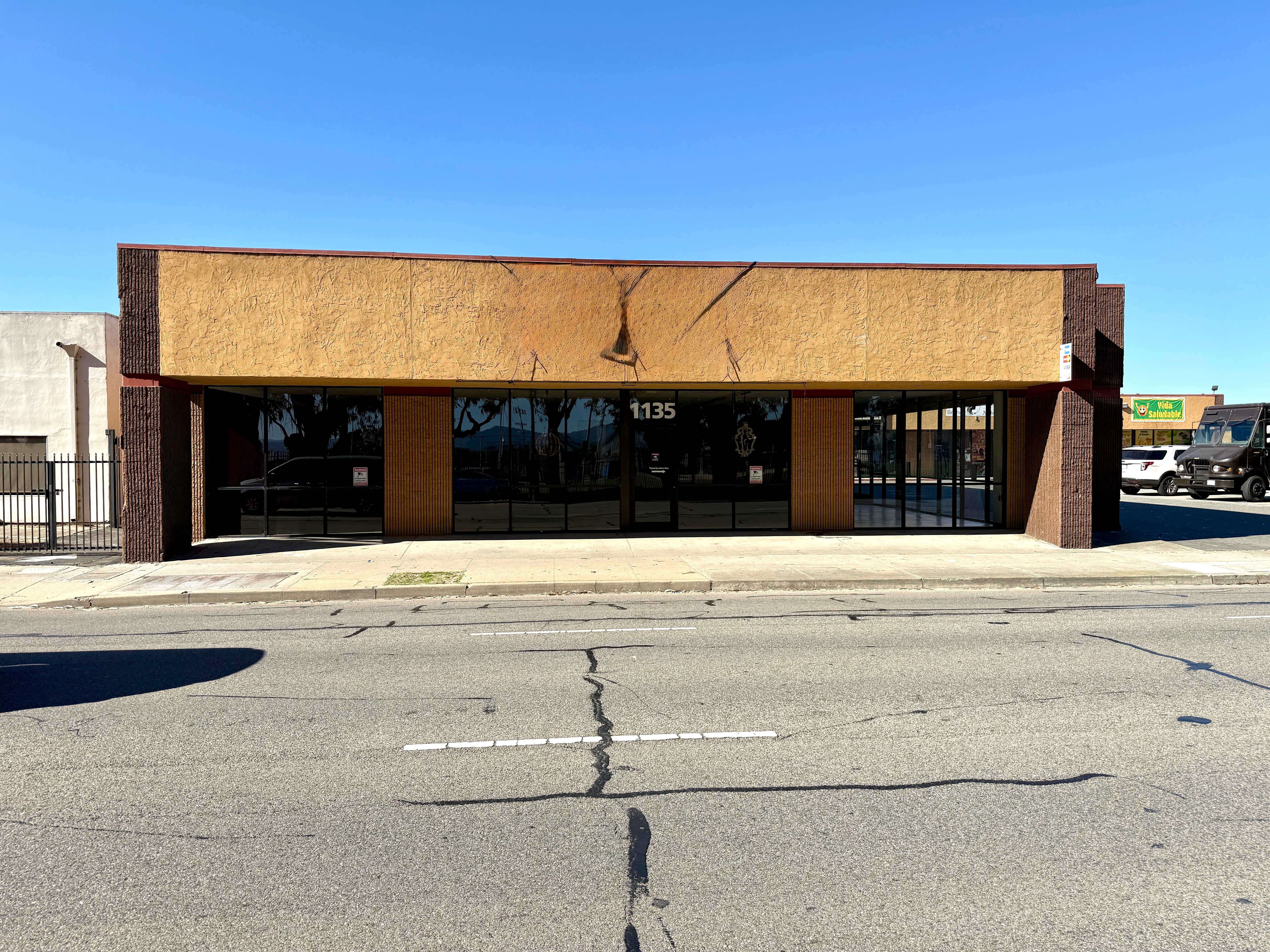 1135 N Main St – photo 1
