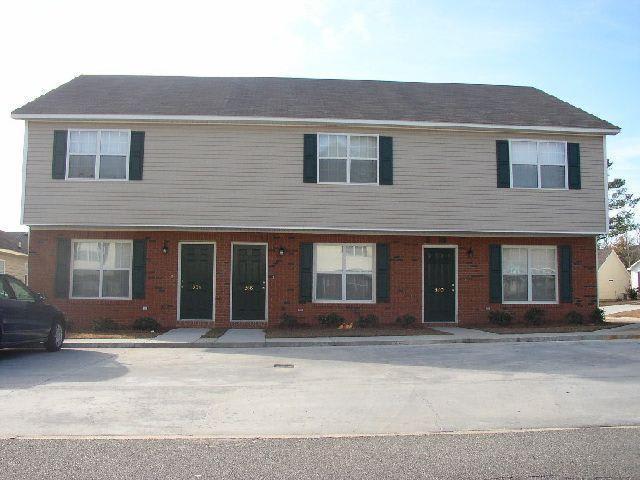 2BD/2.5B Townhouse – photo 1