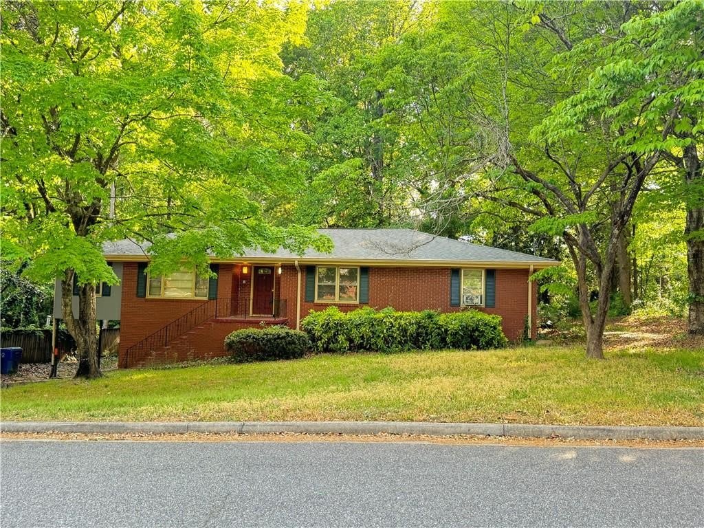 222 Pineview Drive – photo 1
