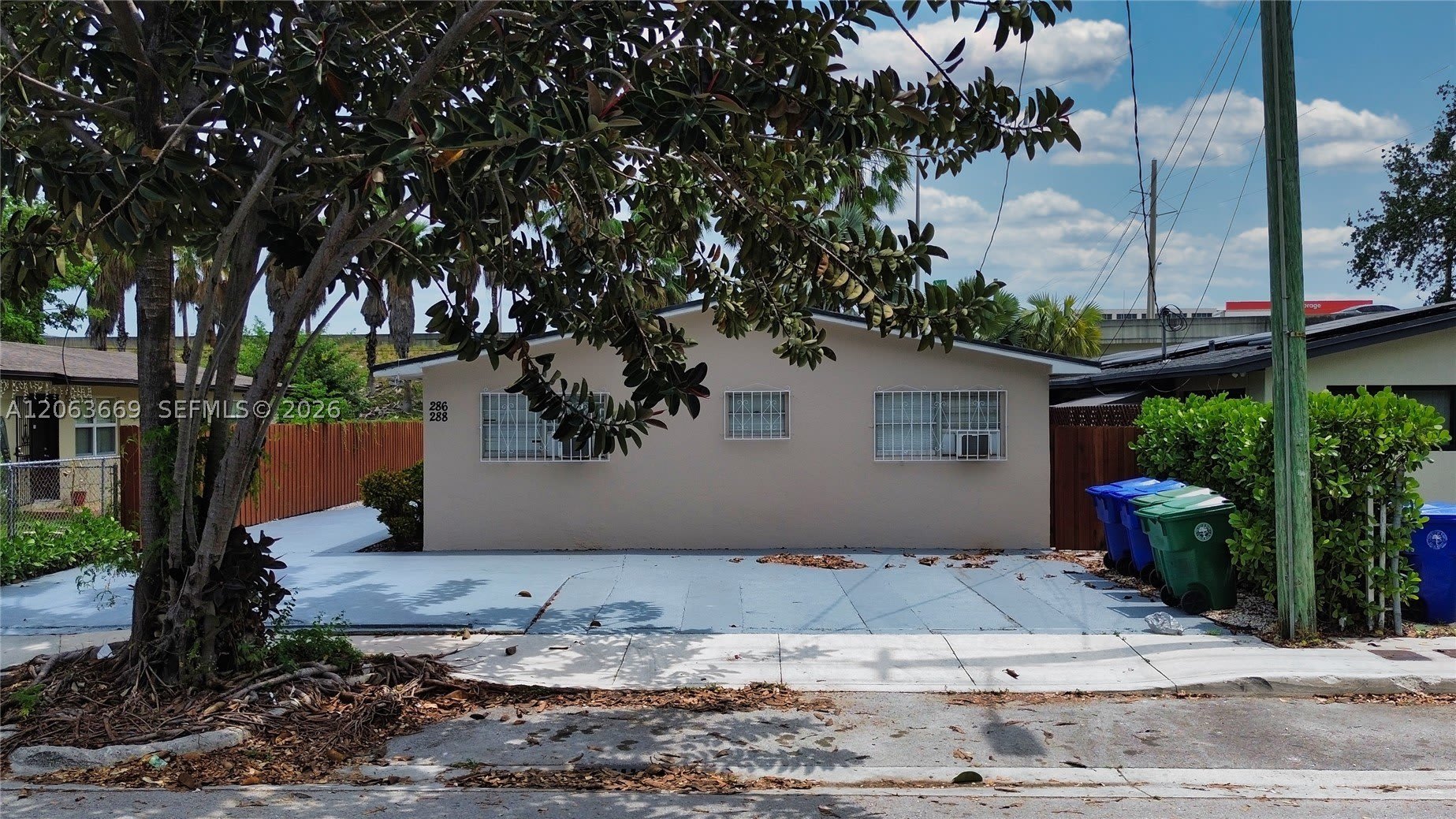 286 Nw 39Th St – photo 1