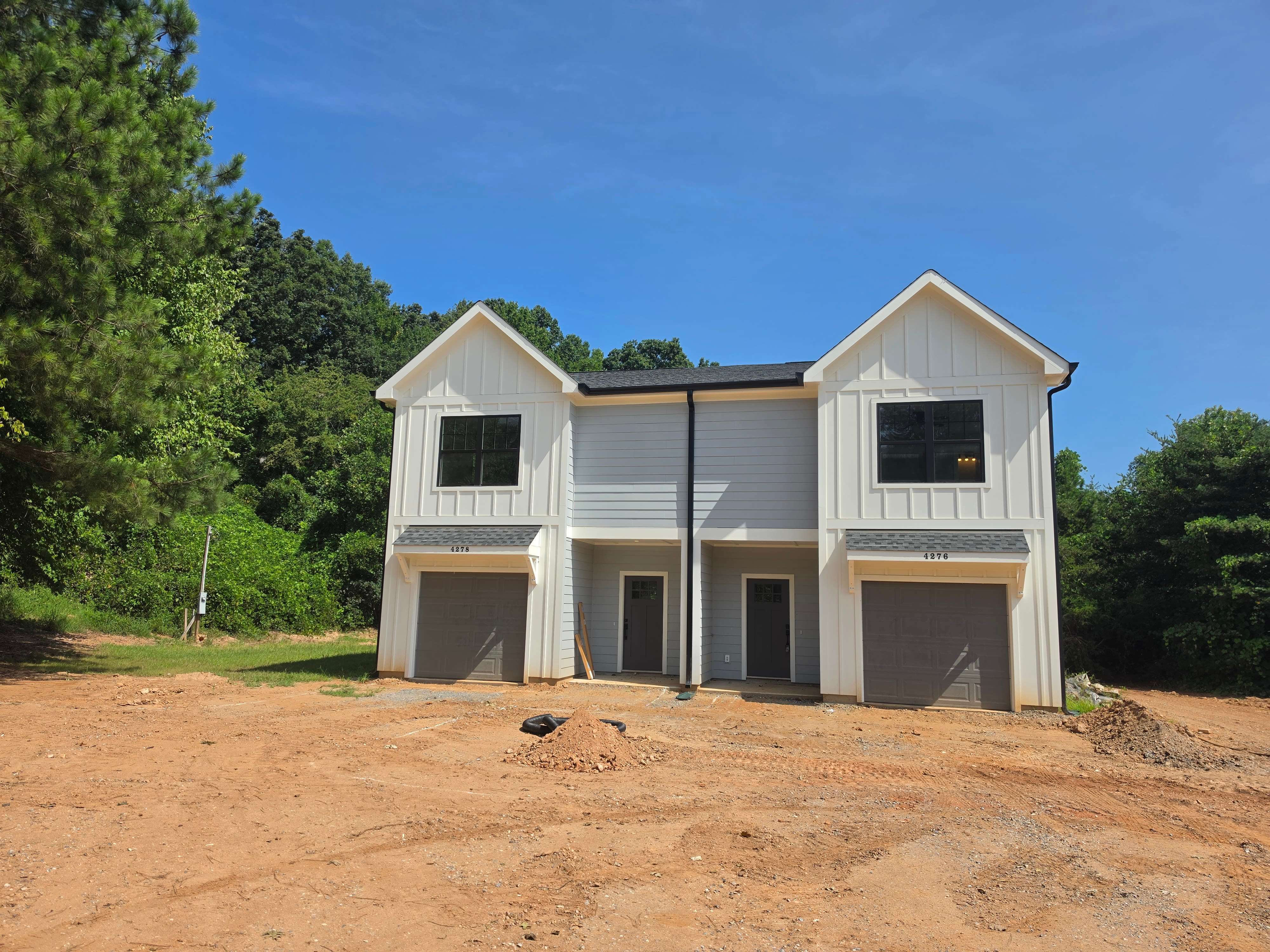 4276/4278 Rhoney School Rd – photo 1 of 18