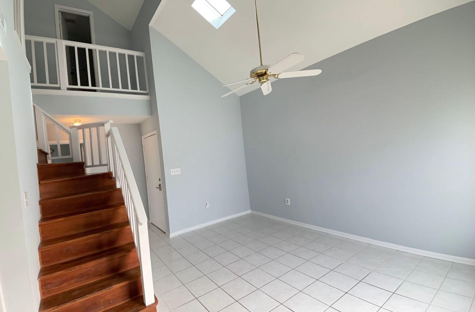Very cute 2 bedroom/2 bath unfurnished condo – photo 1
