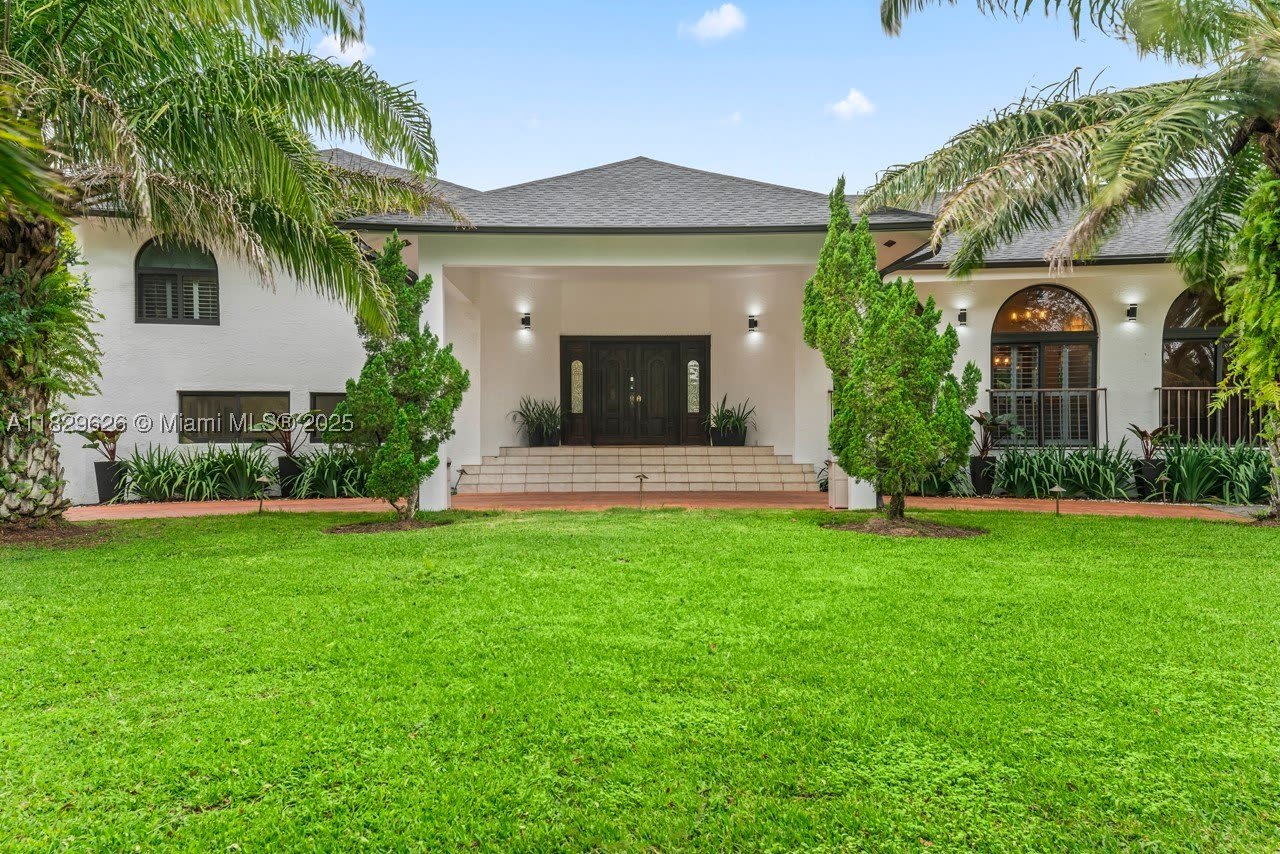 14875 SW 212th St – photo 1