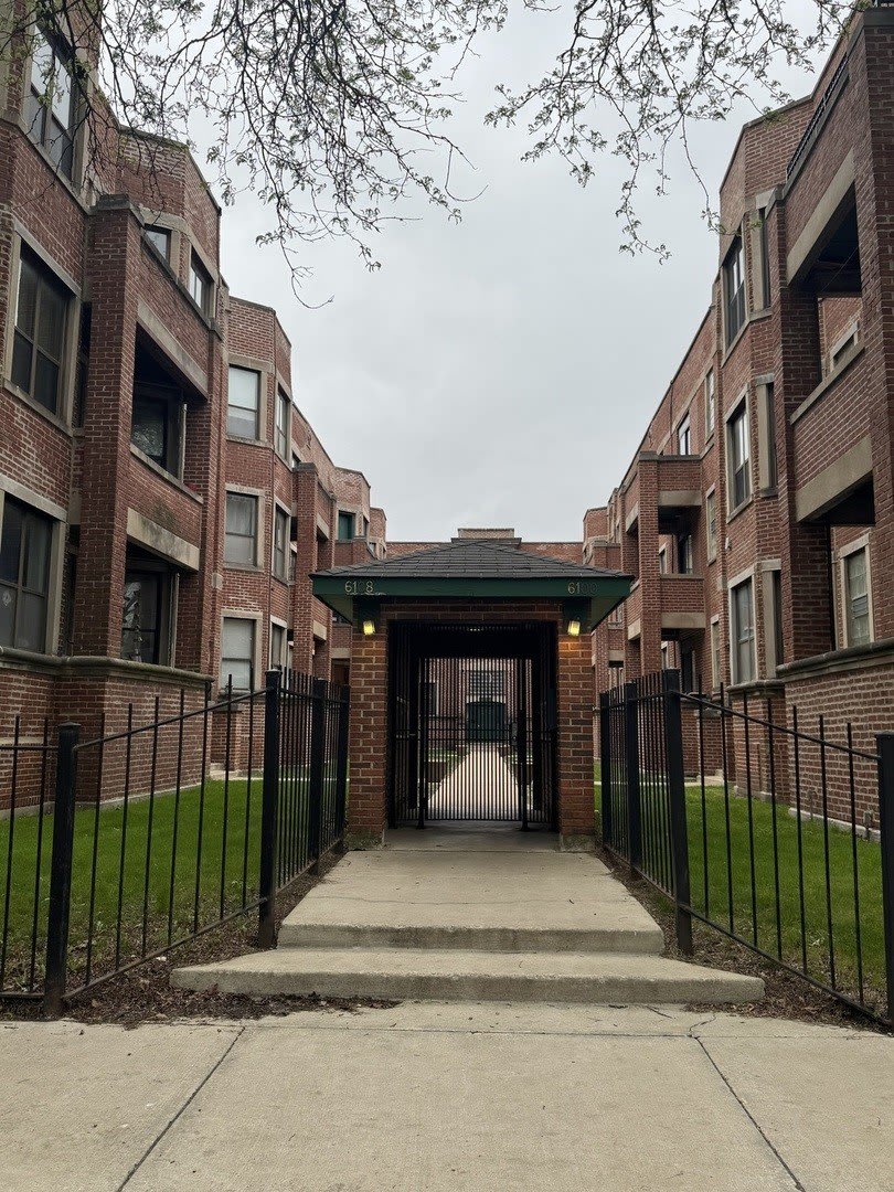 6108 S Dorchester Avenue – photo 1