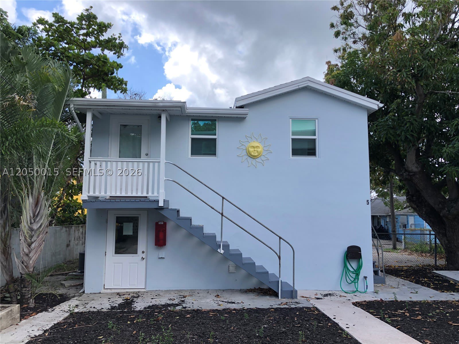 114 S M St – photo 1