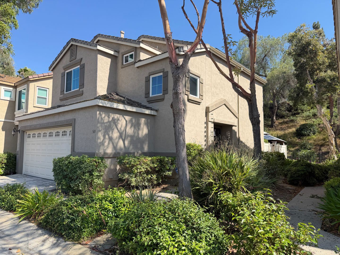 Rare Discovery Hills Gem – 3 Bedroom Home with Serene Backyard Oasis – photo 1