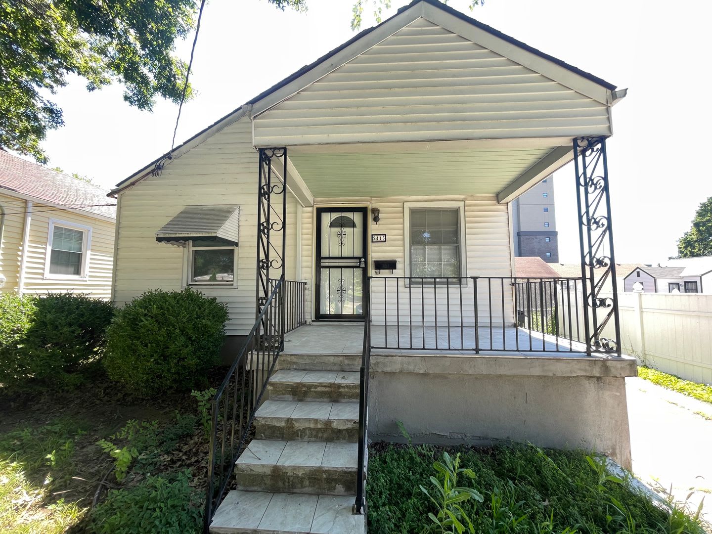Home For Rent w/ Basement – photo 1