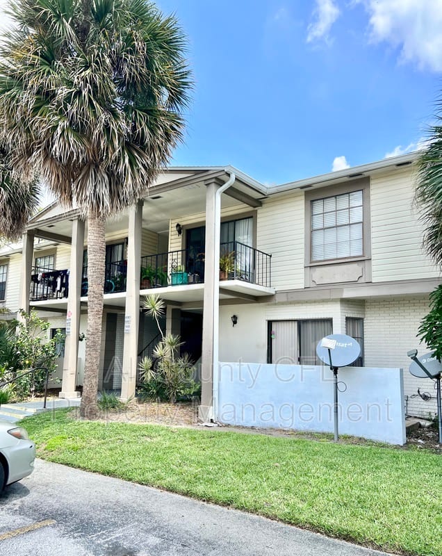 6065 Village Circle – photo 1