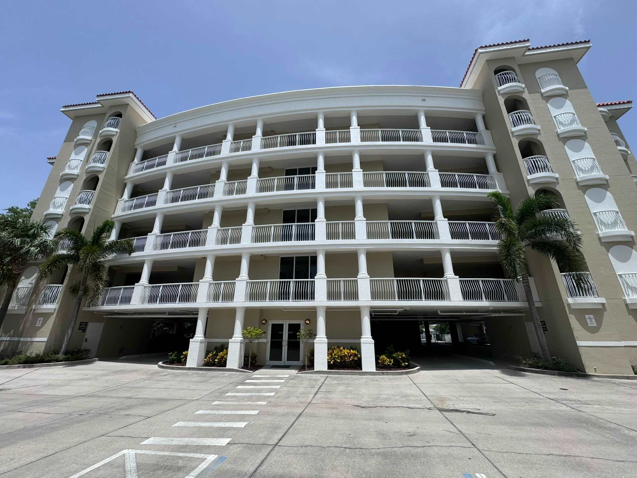 3805 Gulf Blvd Apt 405 – photo 1