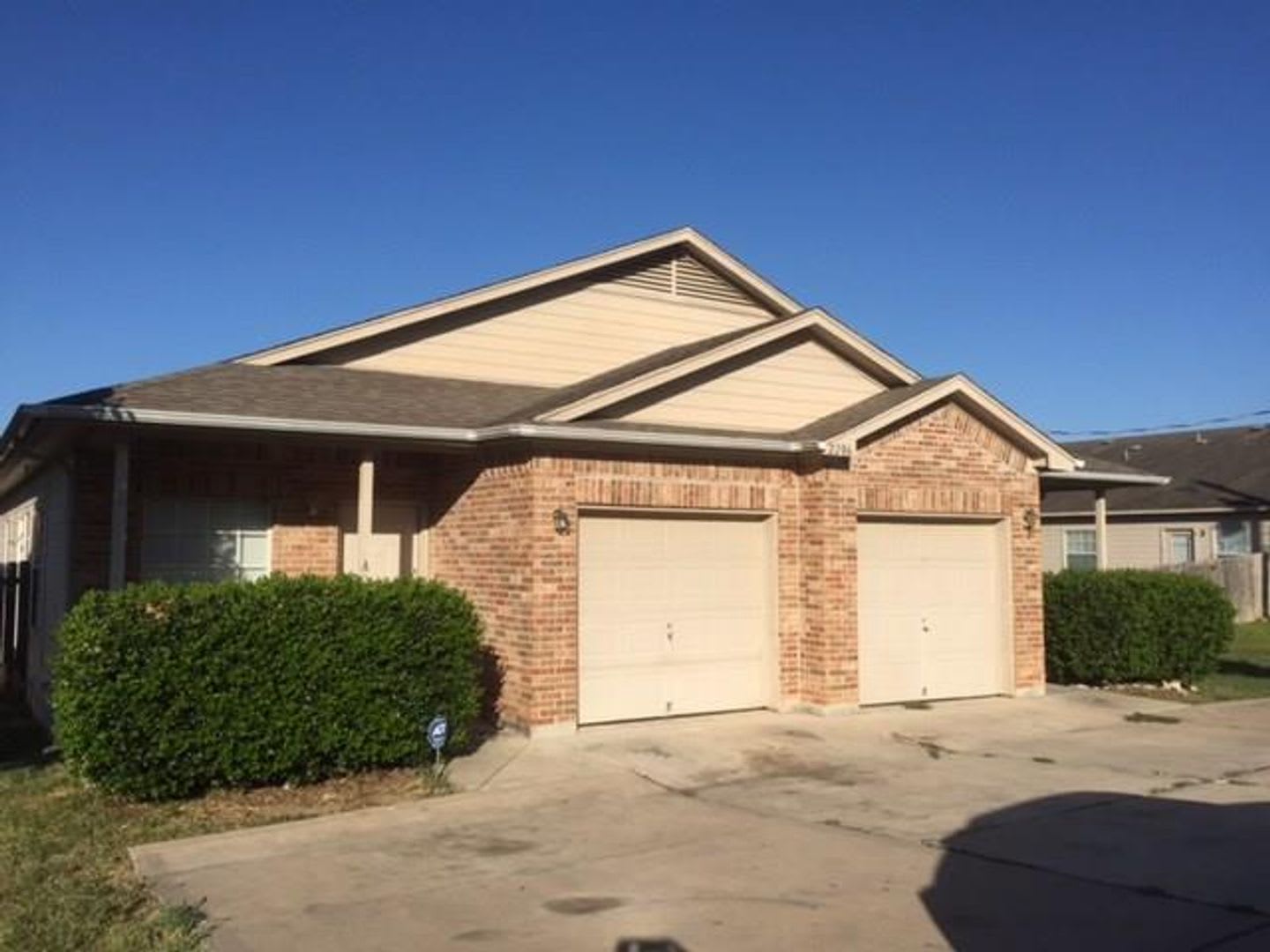 Cute duplex in Leander – photo 1