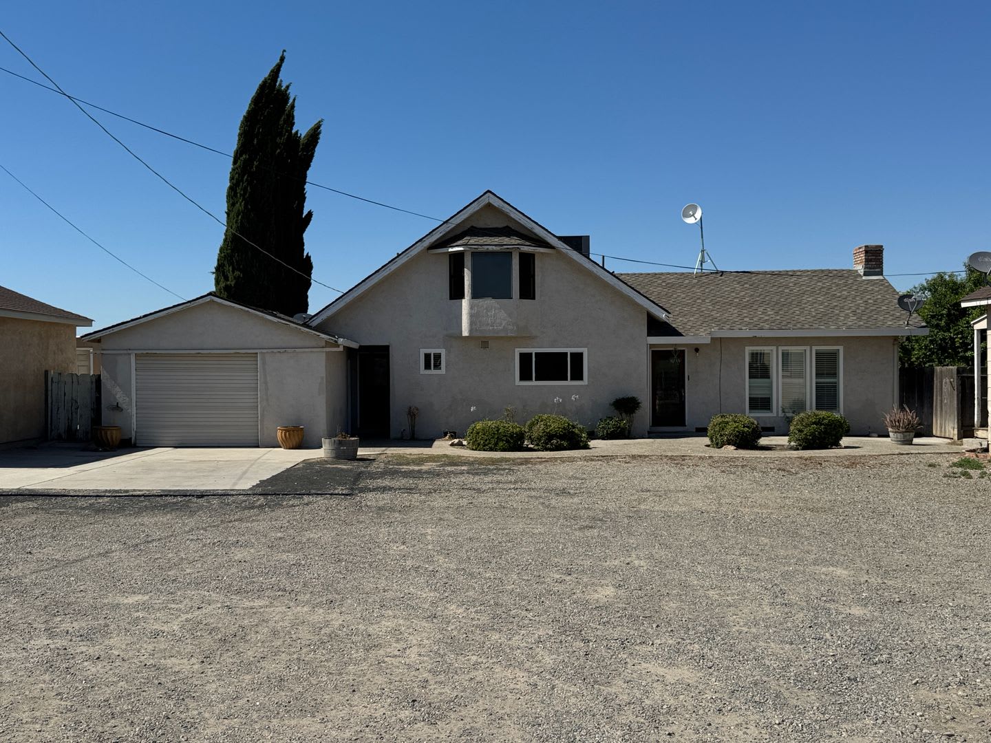 ***Now Available!! Wonderful Home In The Country With Pool*** – photo 1 of 16