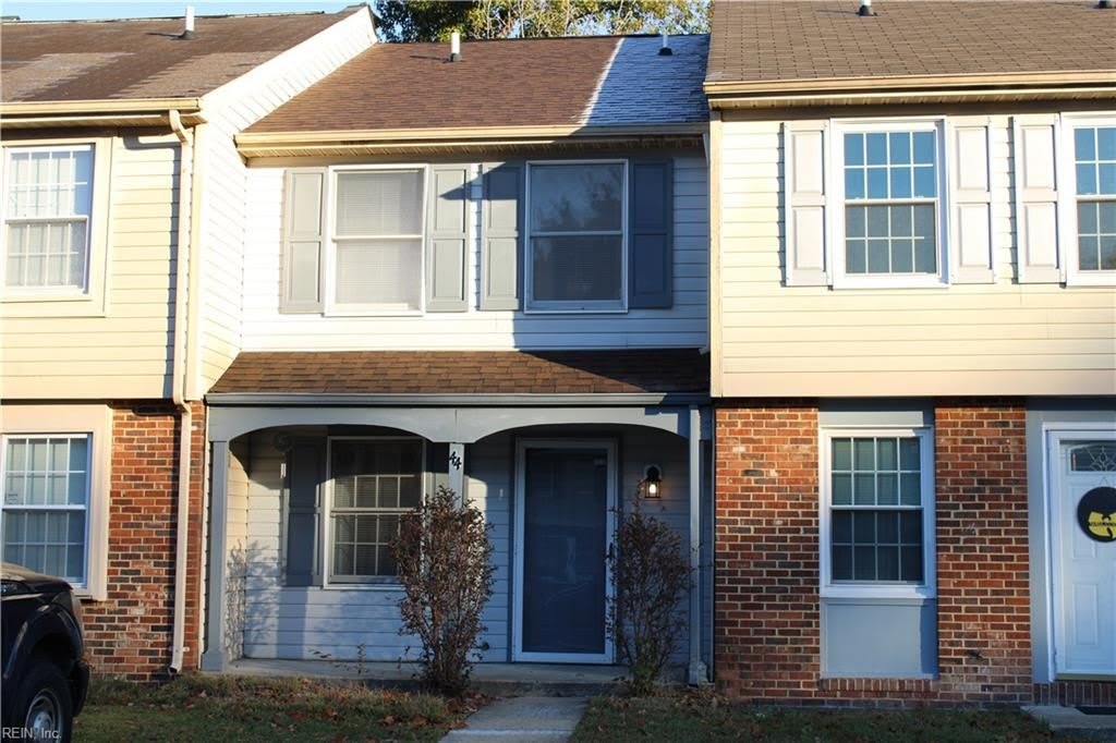 44 Lucinda Court – photo 1 of 41