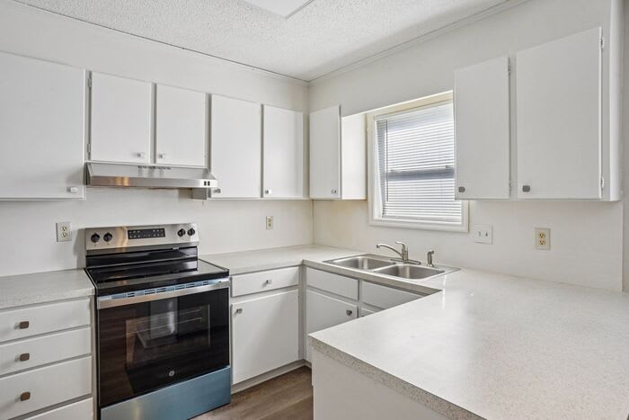 1412 Bethabara Hills Court – photo 1