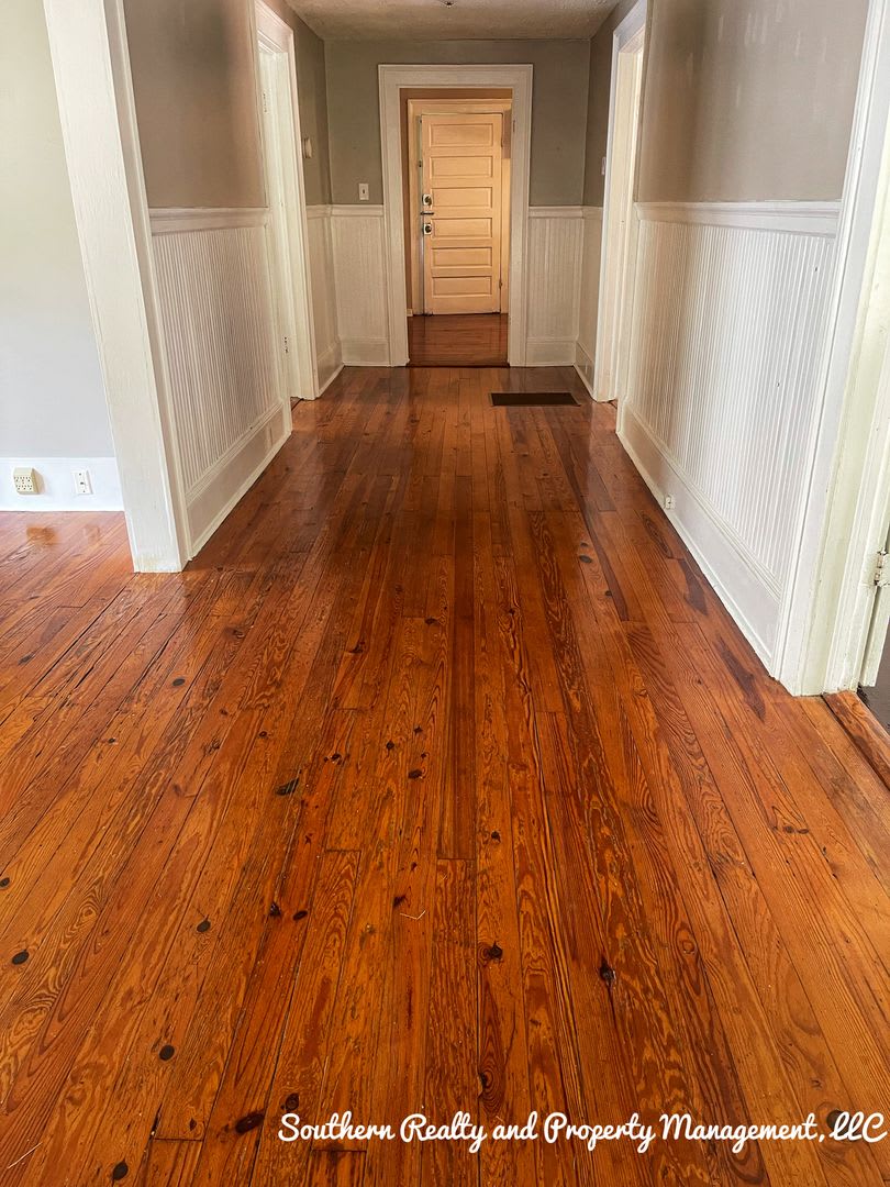 Classic Capitol Heights Cottage – photo 1