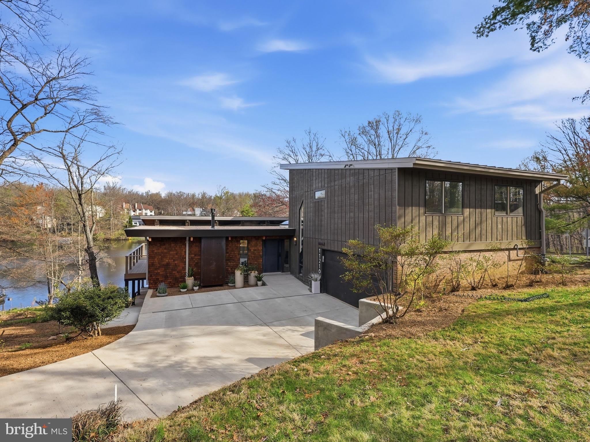 11216 S SHORE Road – photo 1