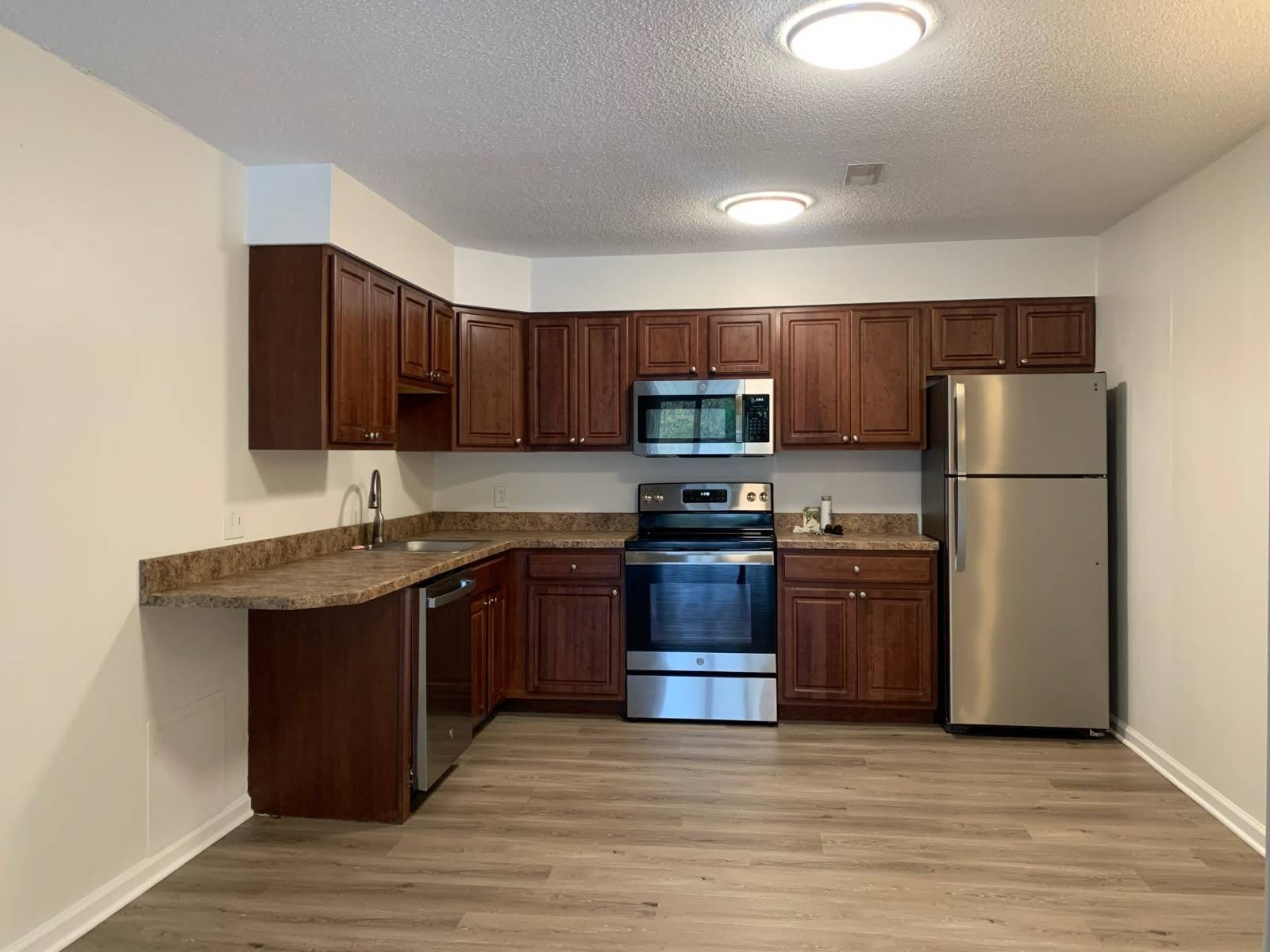 1552 Helderberg Ave – photo 1 of 13