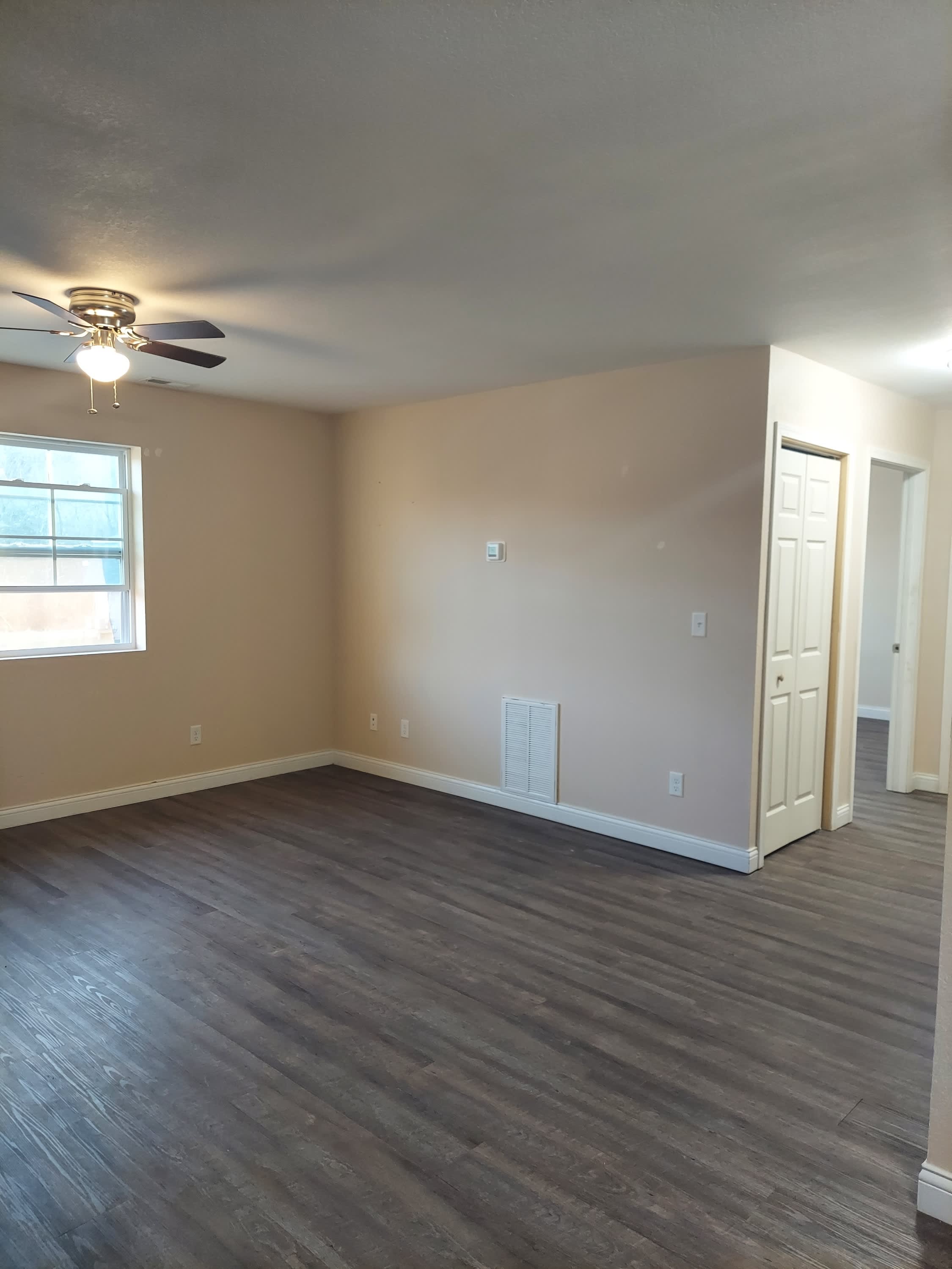 52 Westwood Drive, Unit 5 – photo 1 of 11