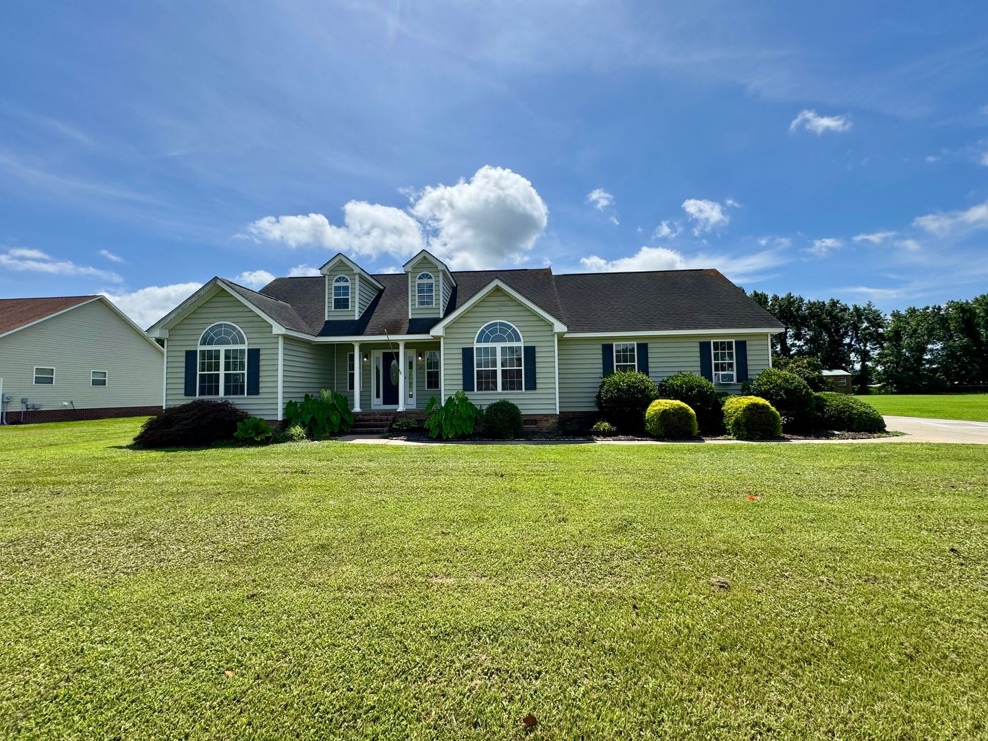 121 Terrilynn Way – photo 1 of 55