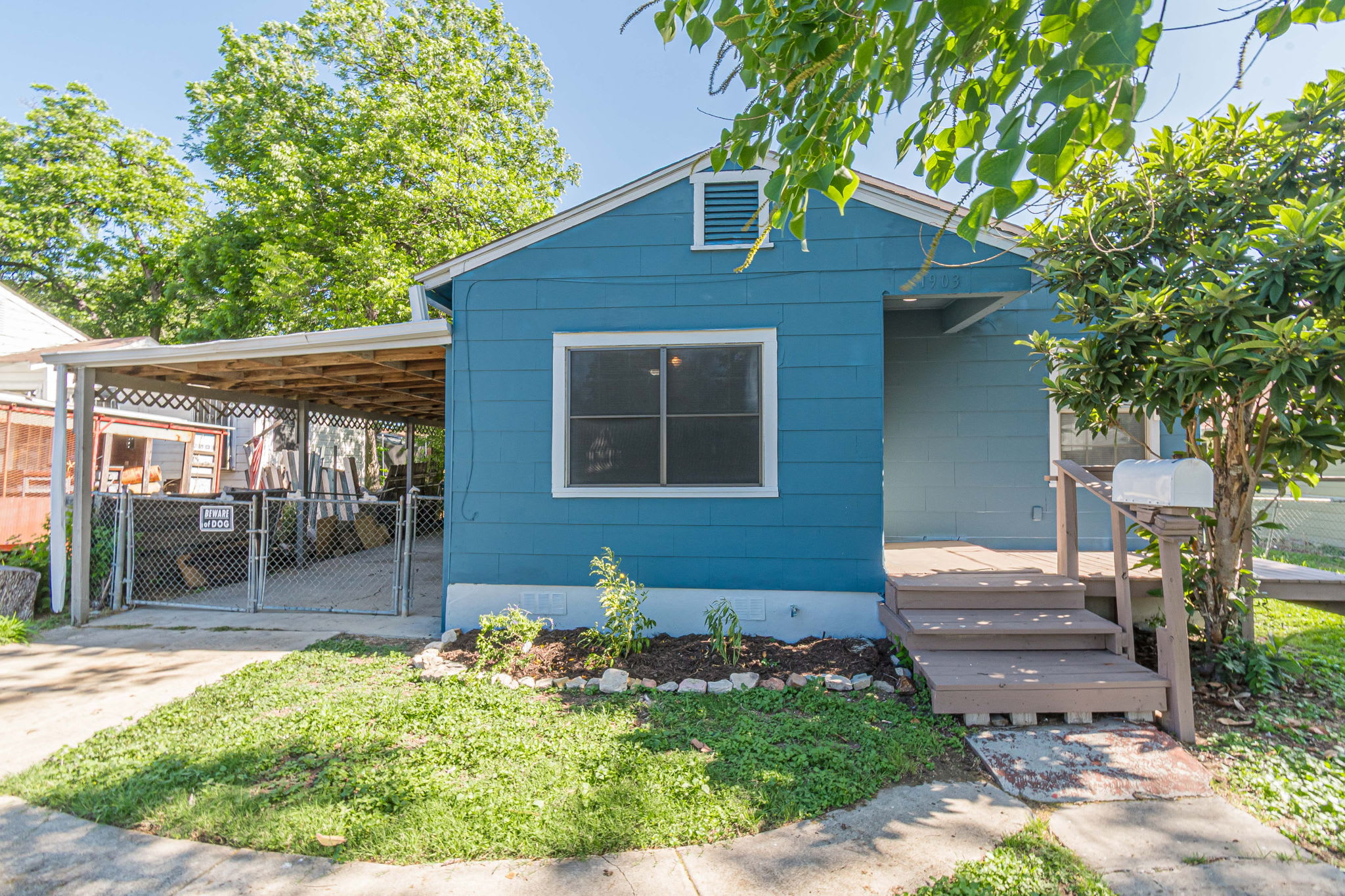 1903 West Winnipeg Avenue – photo 1