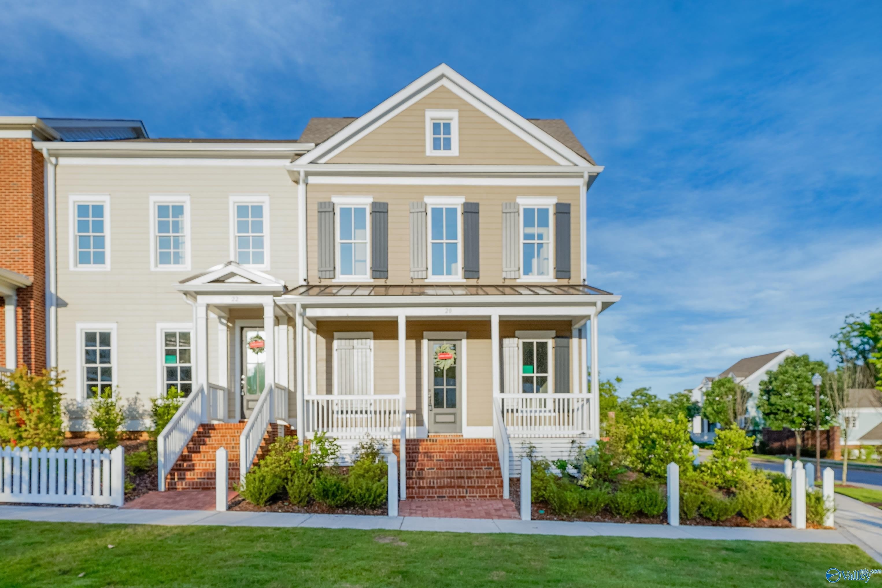 20 Pine Street – photo 1