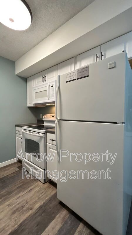 3405 Holdrege Street – photo 1