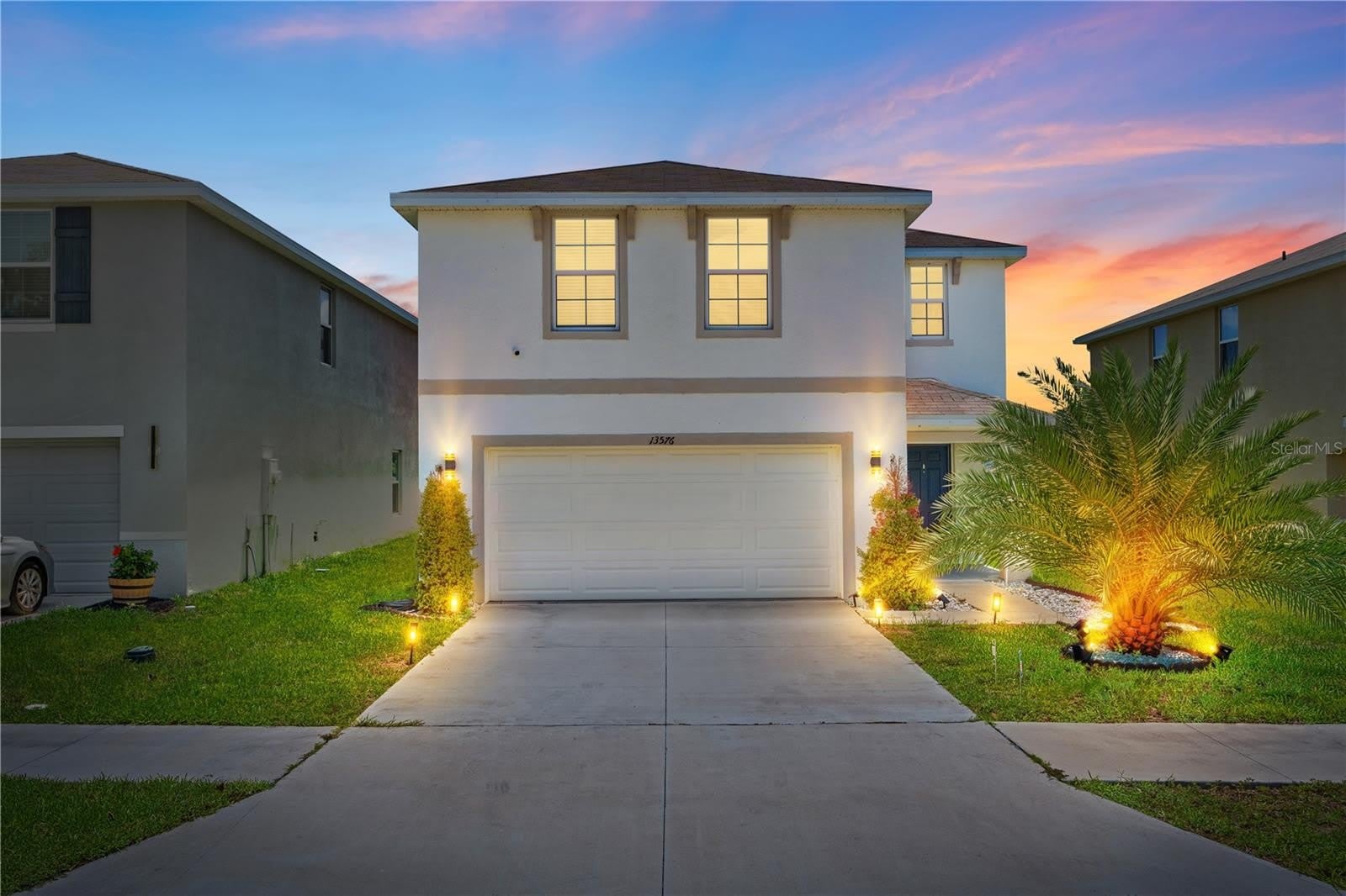 13576 WHISKEY DAISY Drive – photo 1 of 30