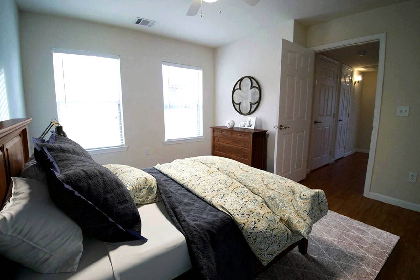 Hillcrest Manor – photo 1