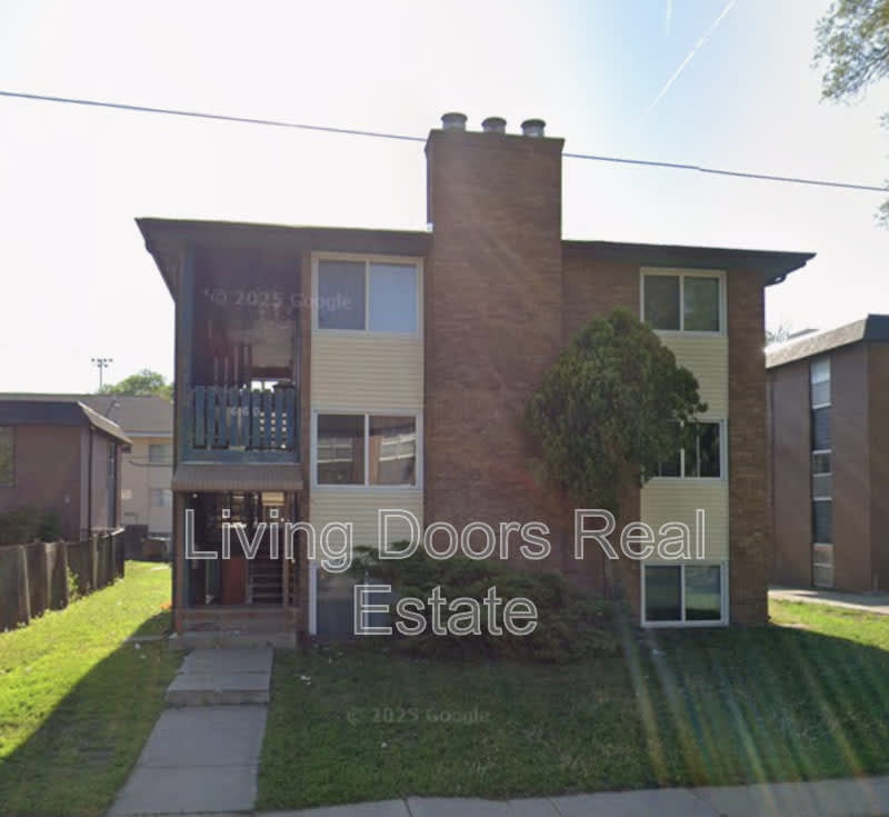 660 S 20th St # 5 – photo 1