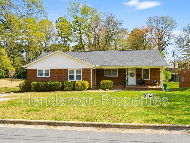 922 Smith St – photo 1 of 18