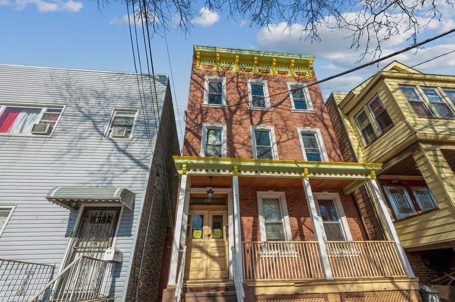 302 UNION ST – photo 1