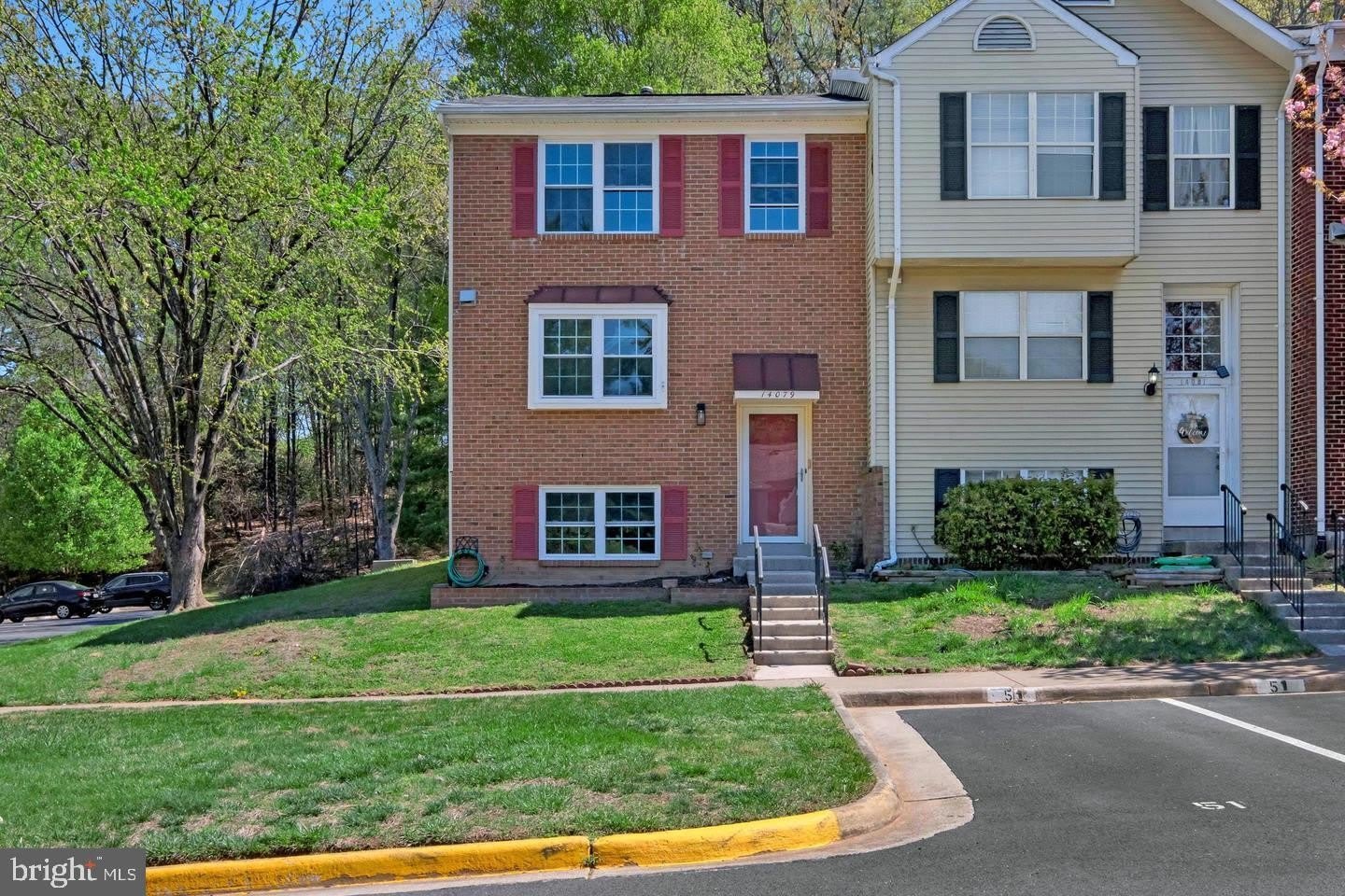 14079 GERALDINE Court – photo 1 of 8