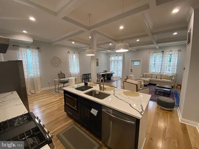 2912 GRINDON Avenue – photo 1