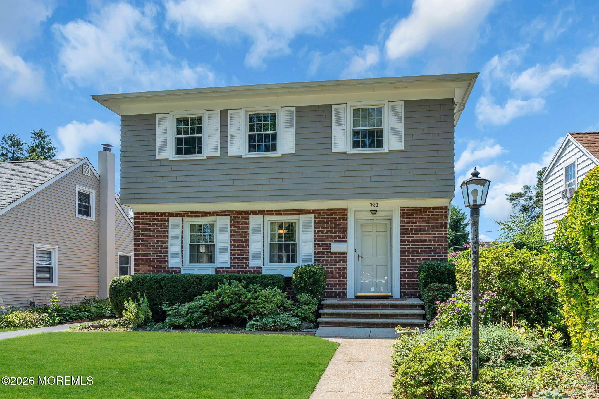 720 Crescent Place – photo 1 of 45