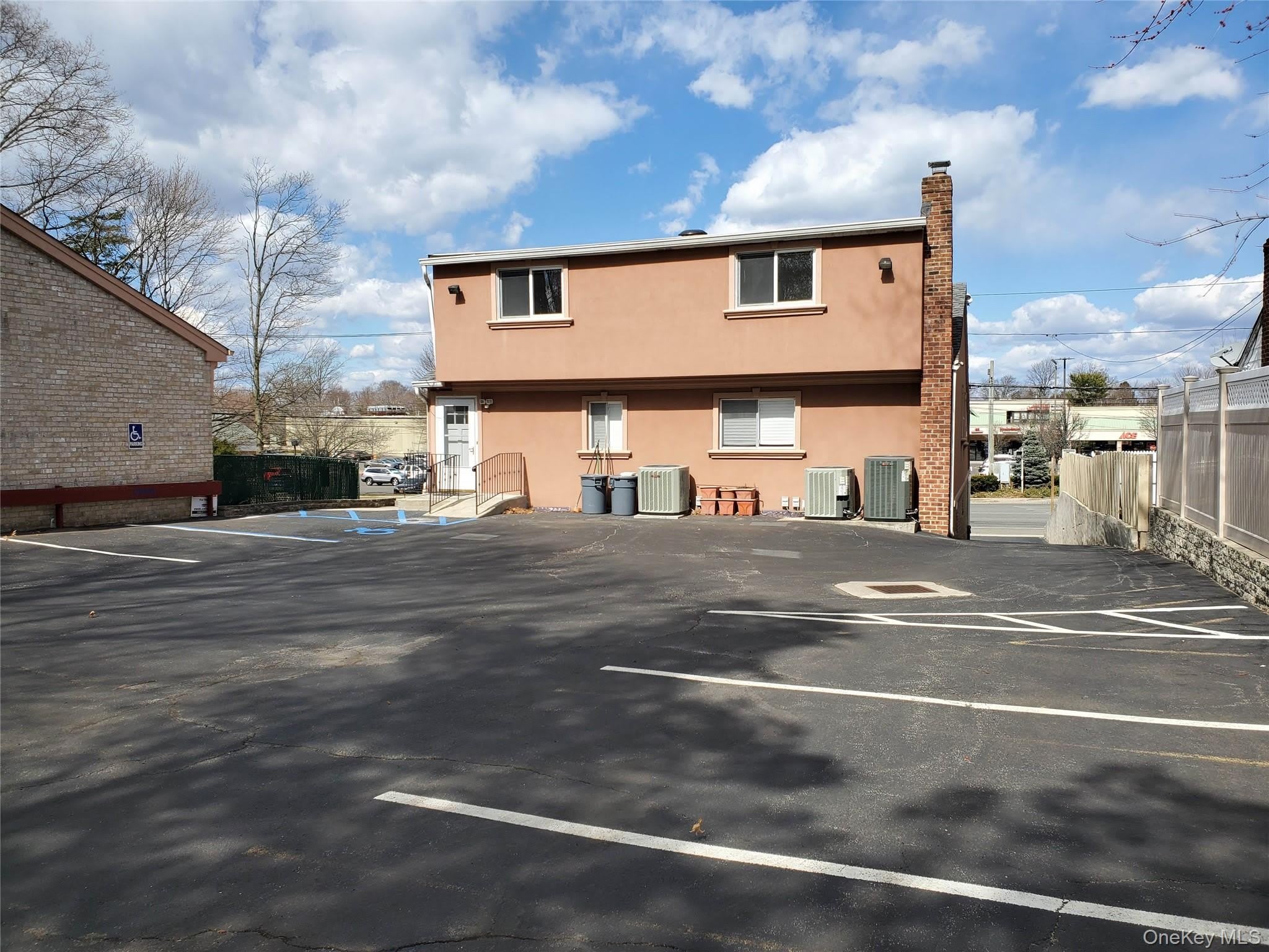 122 Forest Avenue – photo 1