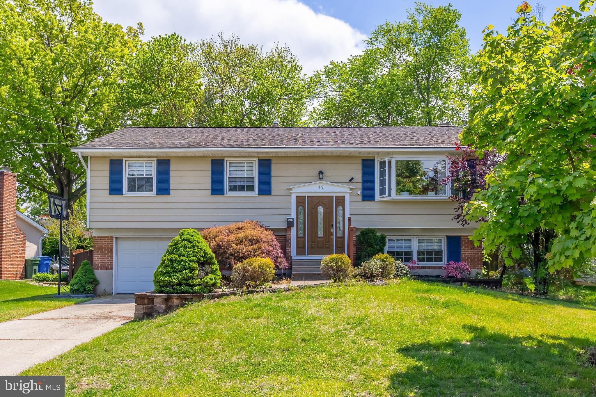 42 REGENT Road – photo 1 of 35