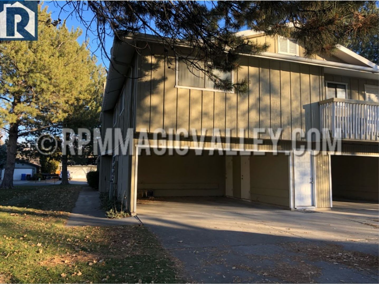 747 Meadows Drive 2 2 Bed 1 5 Bath – photo 1 of 176