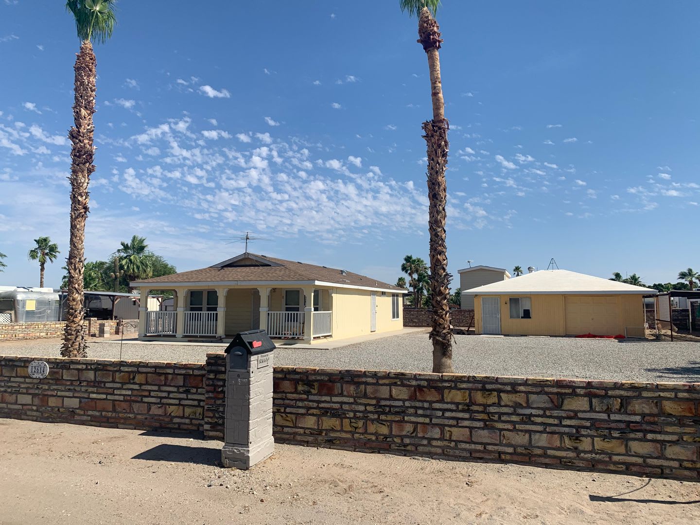 MOVE-IN READY! – photo 1 of 6