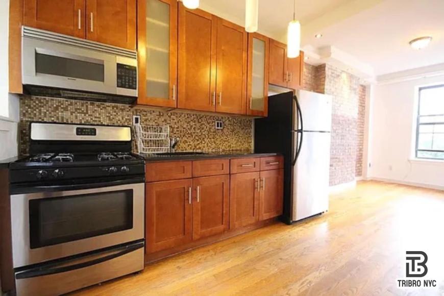 977 jefferson avenue – photo 1