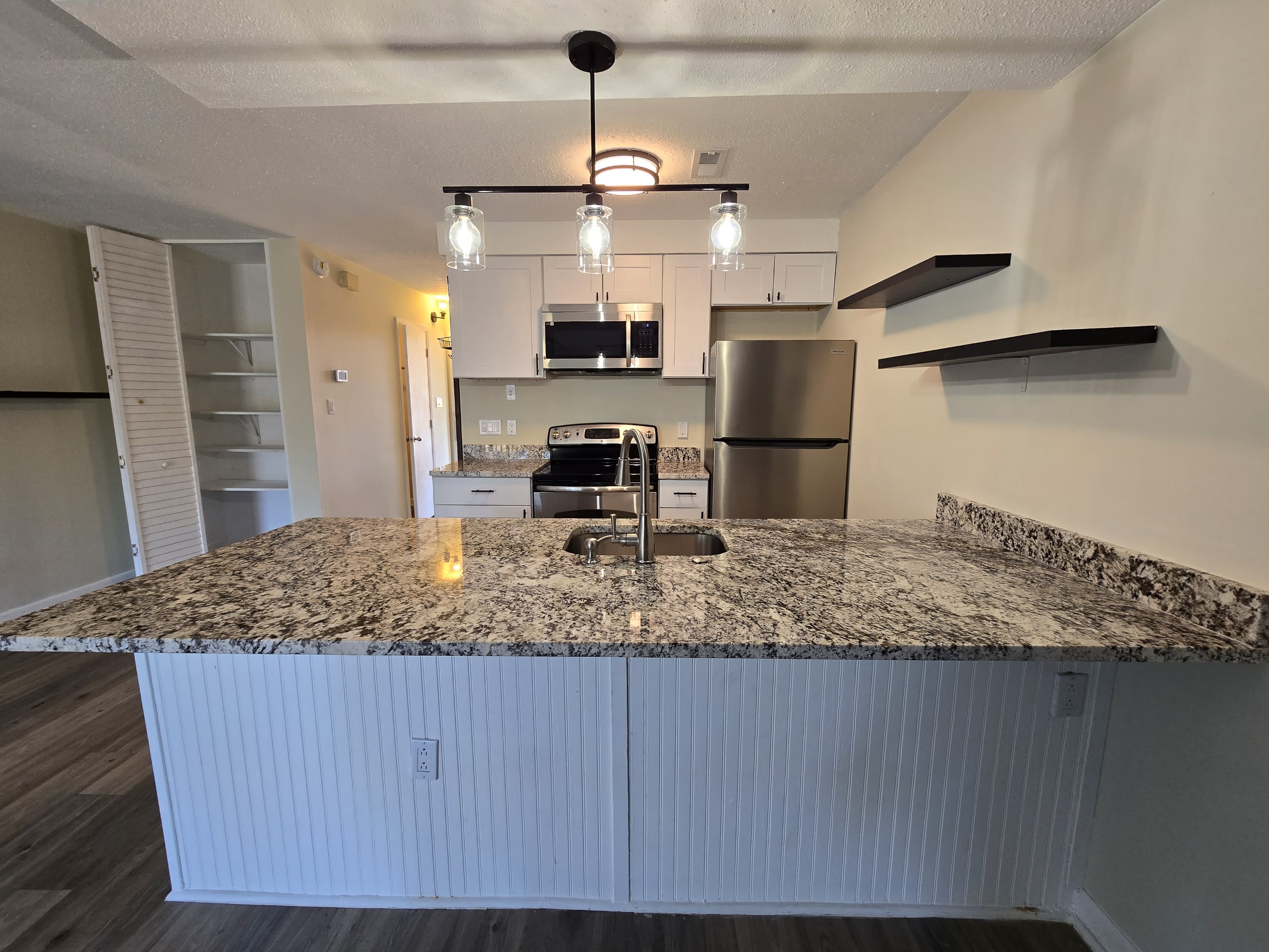 3071 Huntleigh Drive – photo 1