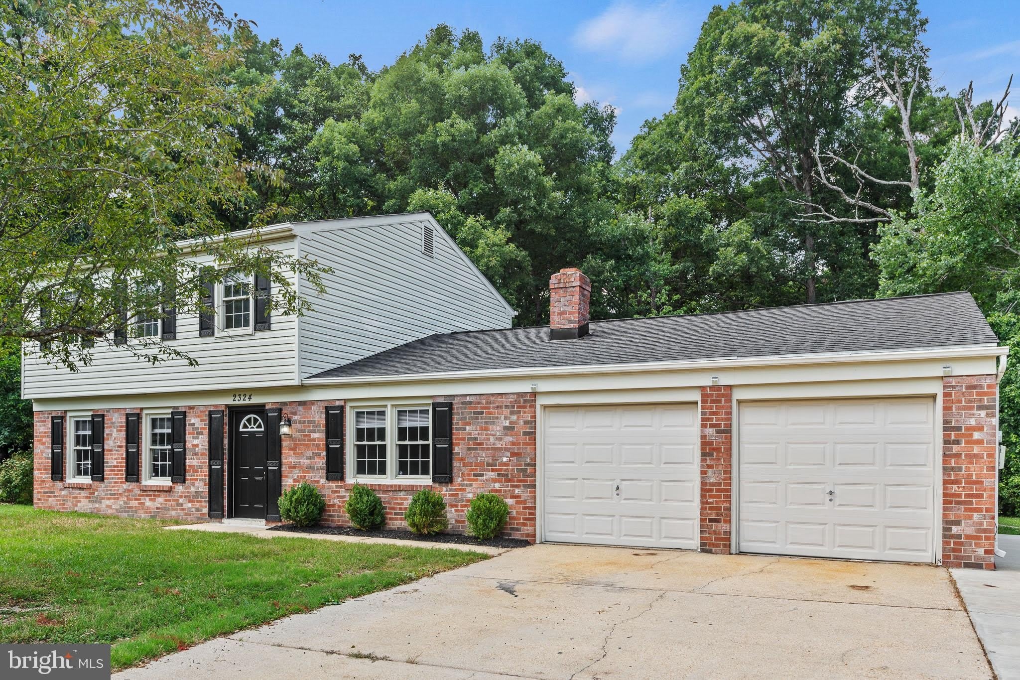 2324 KENT Court – photo 1
