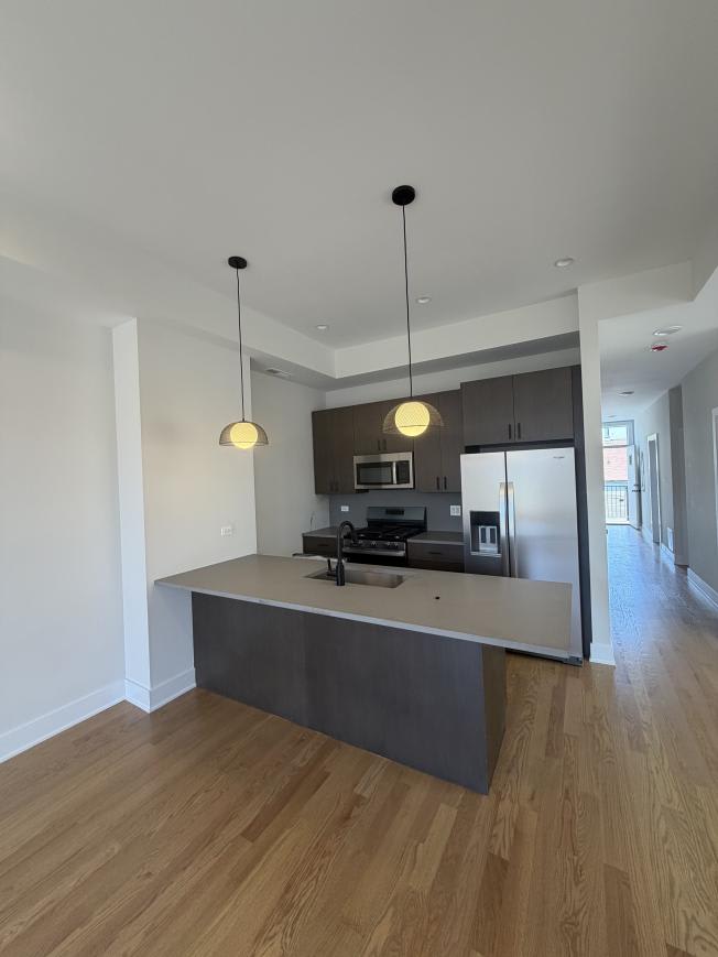 3354 N Sheffield Ave – photo 1