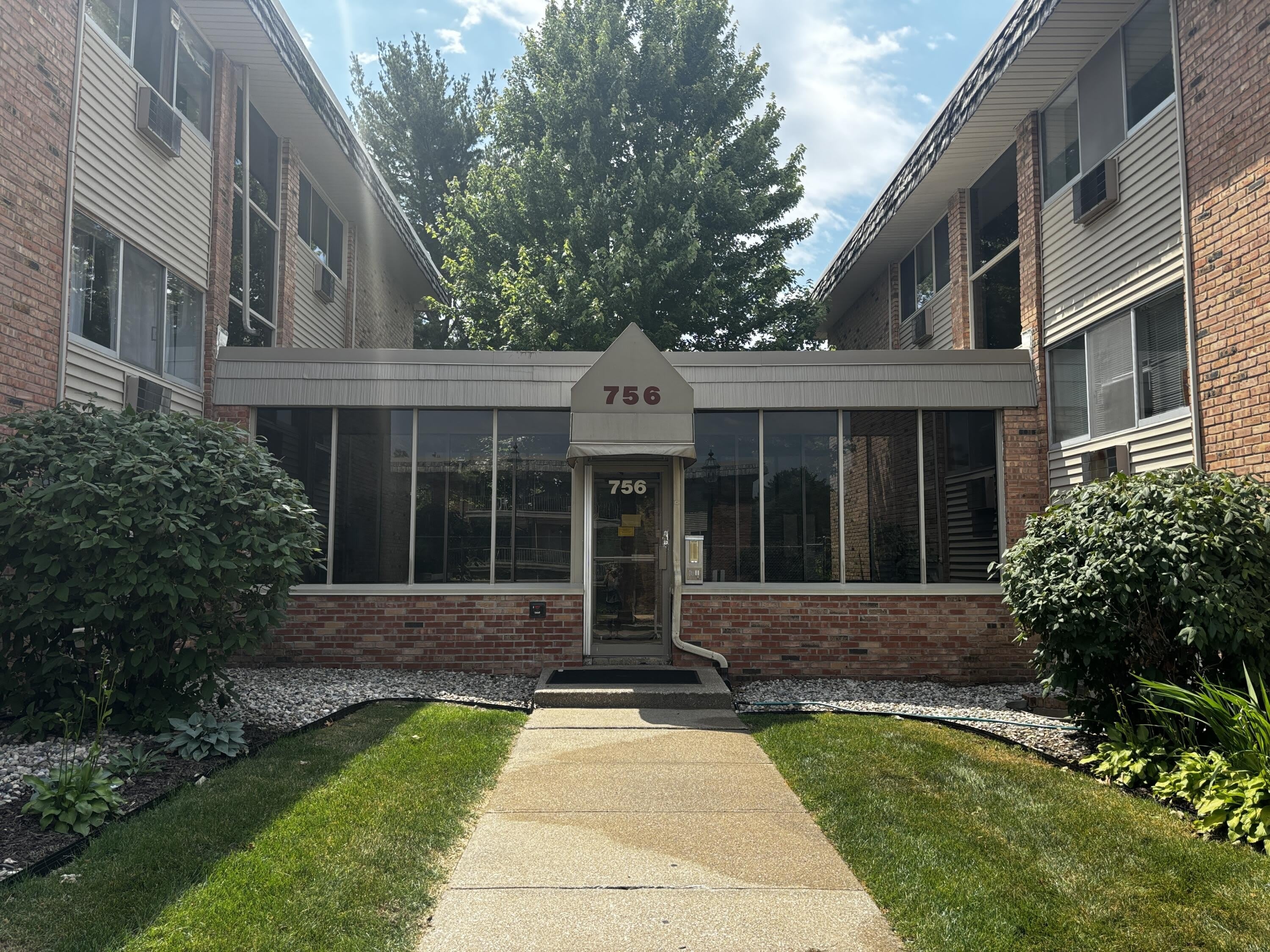 756 W Kilgore Road – photo 1 of 13