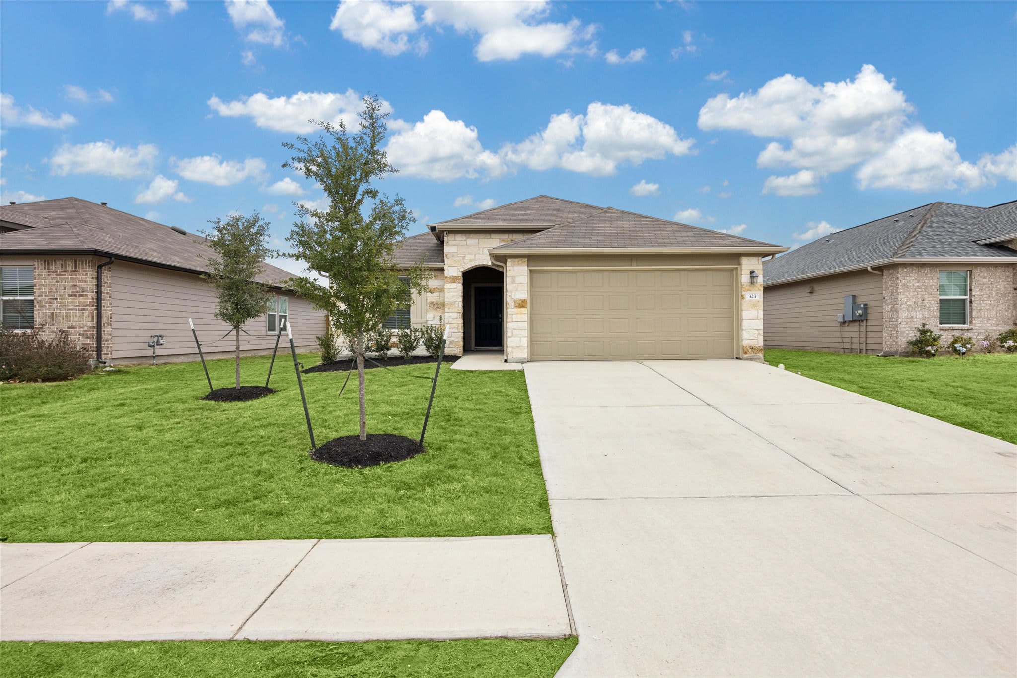 323 Shimmering Cove – photo 1